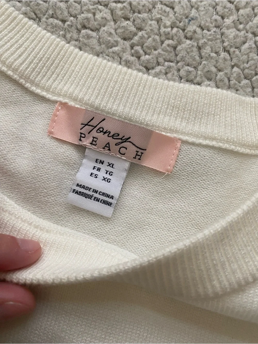 Honey Peach White Sweater with Navy Blue Star